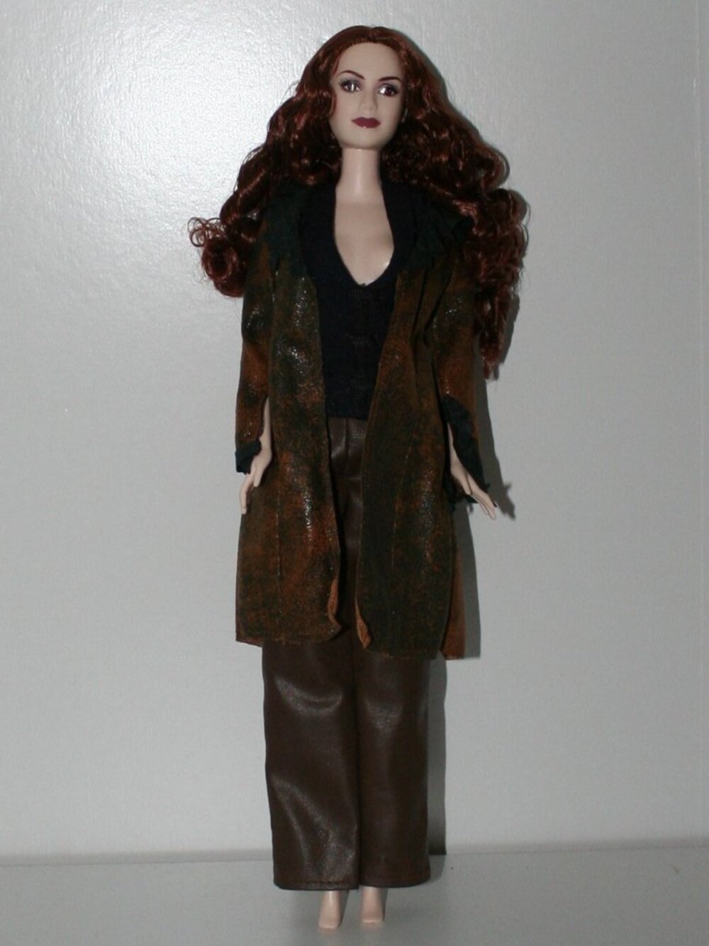 Mattel 2010 Twilight Saga Eclipse Victoria Barbie Doll
